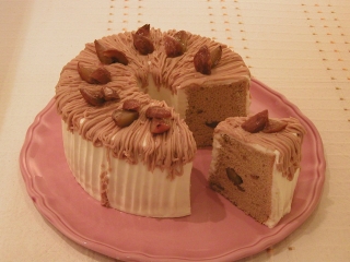 栗のシフォンケーキ